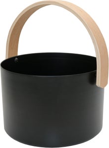 Saunia matt schwarzer Saunaeimer aus Aluminium mit Holzgriff.